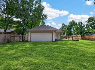 18590 Legend Oaks Dr, Magnolia, TX 77355