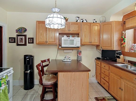 3rd image of 1626 Kenilworth Ave