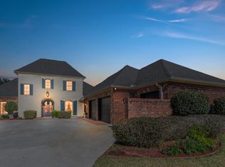 1101 Le Triomphe Pkwy, Broussard, LA 70518