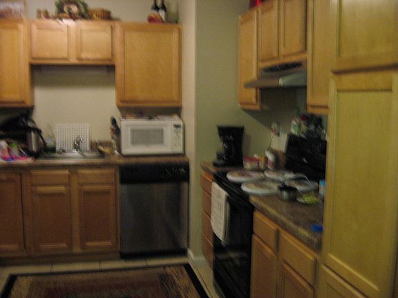 4th image of 132 Wildwood Ave