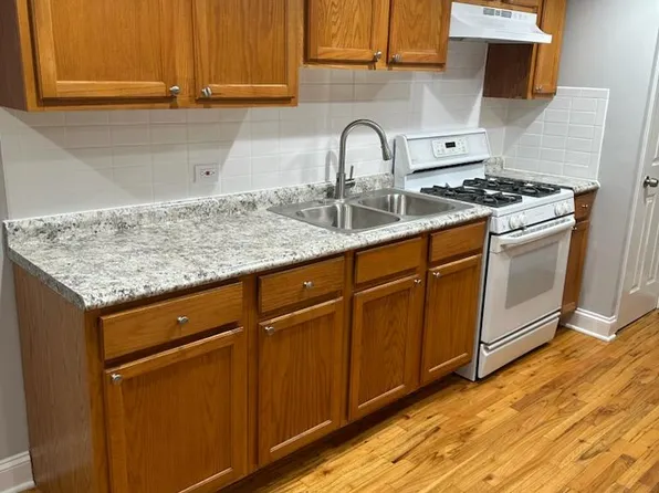 2550 W Catalpa Ave #C3, Chicago, IL 60625