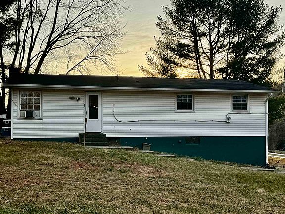 4th image of 6788 Rawley Pike