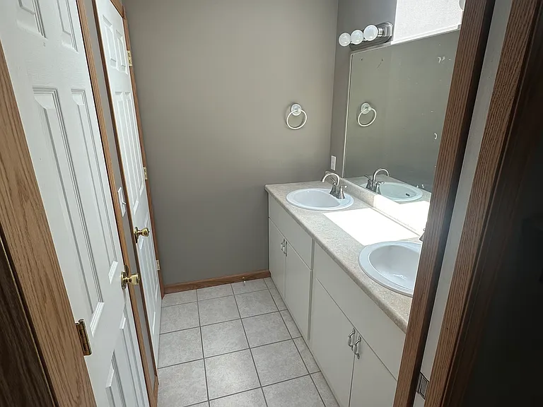 2492 W Branch Dr — Photo 16