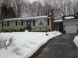 8 Tanglewood Dr, Preston, CT 06365