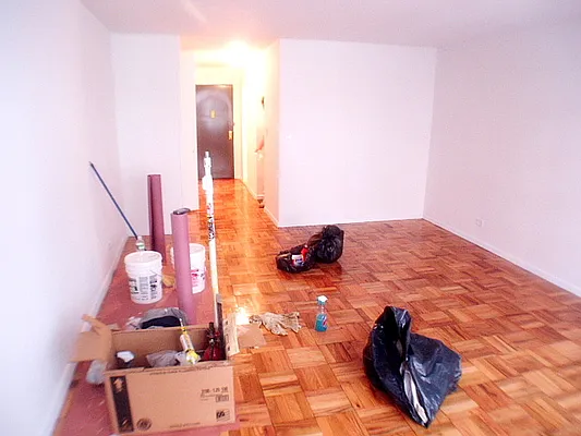 Rented by City Connections Realty | media 3