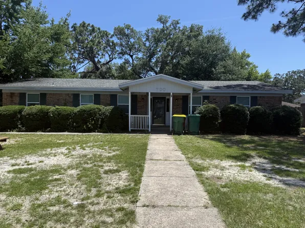 700 Mayflower Ave, Fort Walton Beach, FL 32547