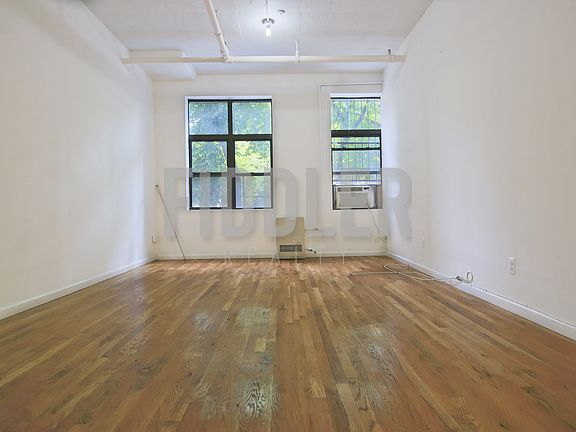 2nd image of 315 Berry St APT 00106