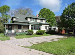 302 South Ave, Decorah, IA 52101
