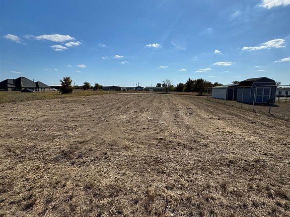 5th image of 172 Roark Dr