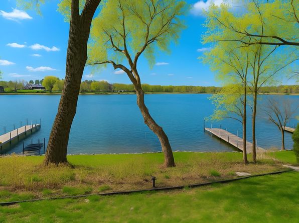 577 Park Ln, Long Lake, MN 55356