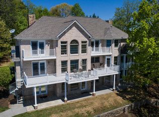 1042 Jolly Roger Ct, Huddleston, VA 24104
