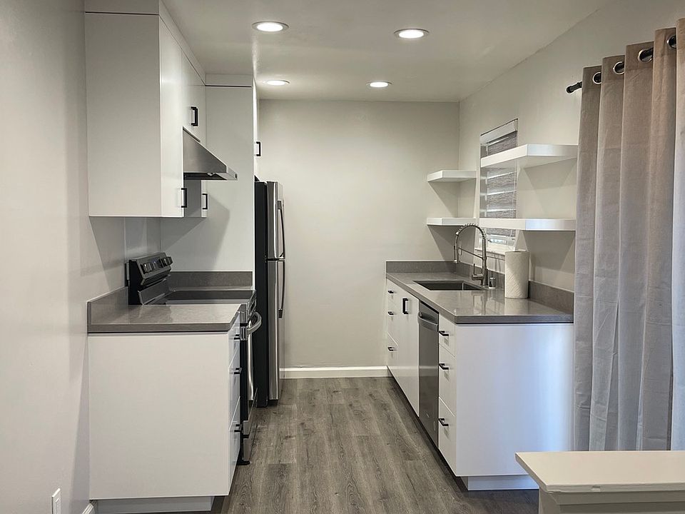 1st image of 241 Washington St APT 2