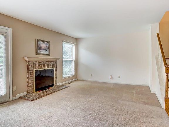 4th image of 9782 Coventry Ct