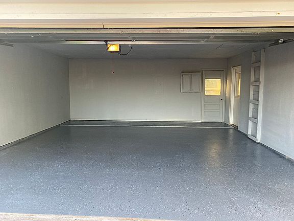 Newly epoxied garage floor 