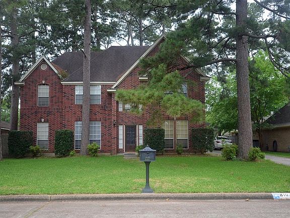 2nd image of 8107 12th Fairway Ln