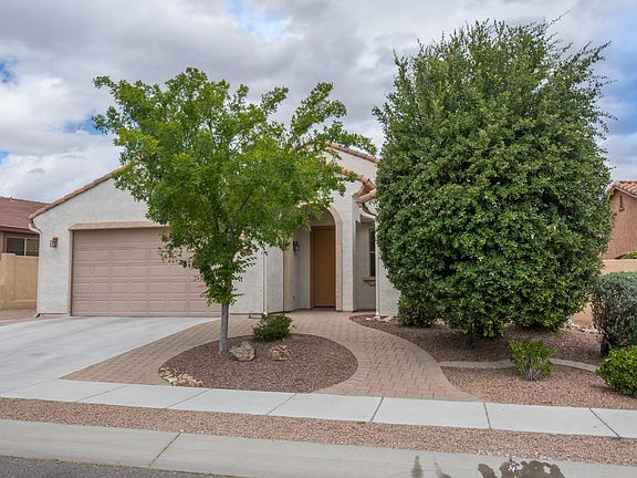 2nd image of 724 W Camino Tunera