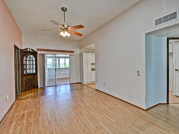 3rd image of 16606 N Meadow Park Dr