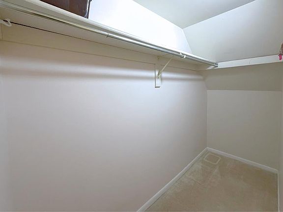 5th image of 2776 Rolling Green Pl