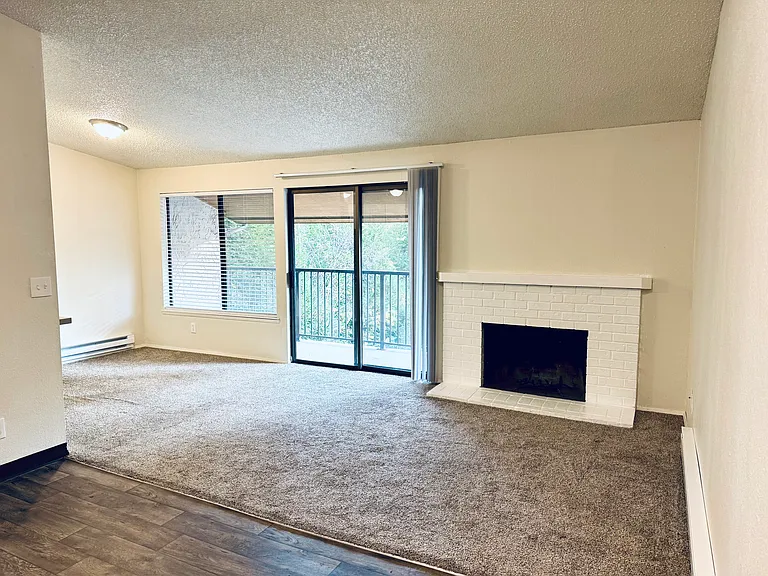 13319 100th Ave NE #3 — Photo 1