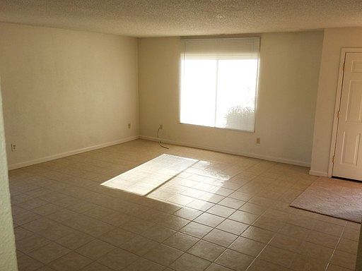 5th image of 680 Saginaw St APT 1