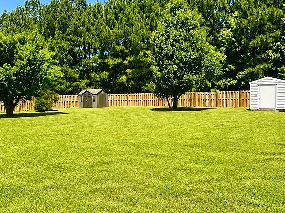 5th image of 133 Airleigh Place