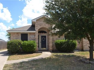 1204 Canyon Ridge Dr, Cedar Hill, TX 75104