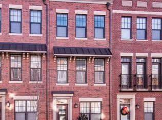 255 Crescent Station Ter SE, Leesburg, VA 20175