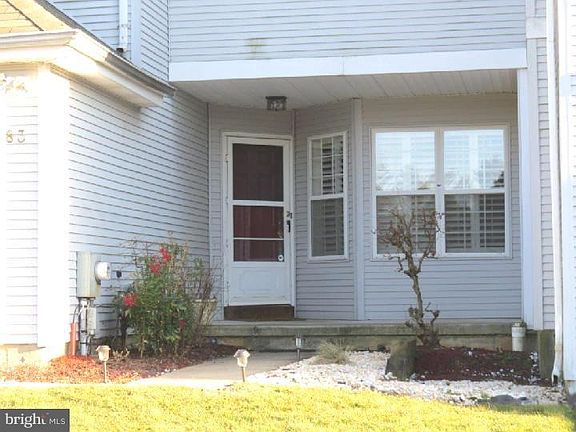 2nd image of 83 Yorkshire Dr