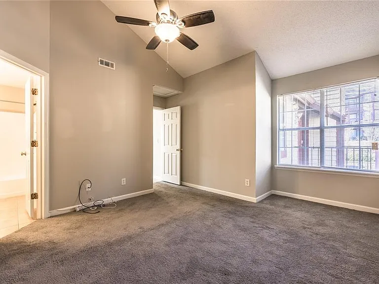 1107 Sandy Lane Dr — Photo 24