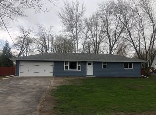 515 W Cermak Rd, Braidwood, IL 60408
