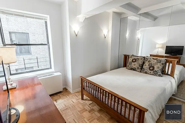 Rented by Bond New York | media 30