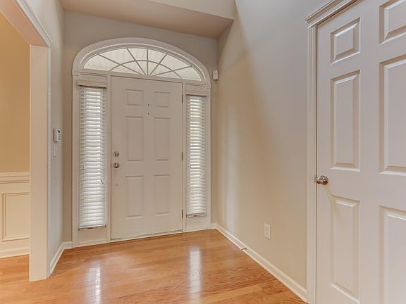 5th image of 9807 Glenburn Ln