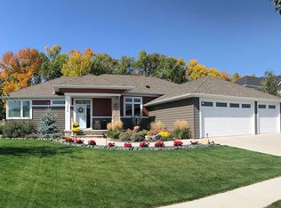 3676 Houkom Dr E, West Fargo, ND 58078
