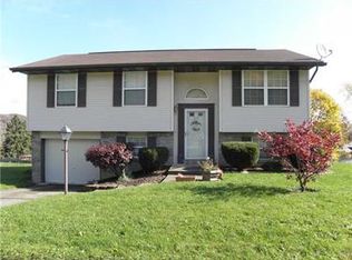 35 Delsandro Dr, Donora, PA 15033