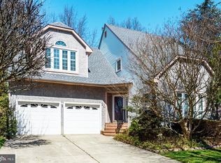 30 Fox Run Dr, Mount Laurel, NJ 08054