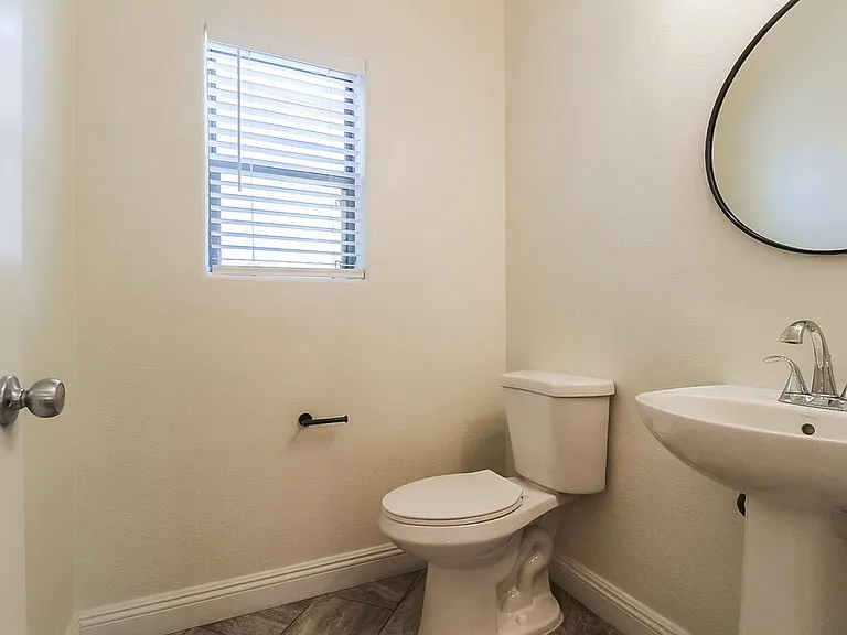 17110 N 184th Dr — Photo 16