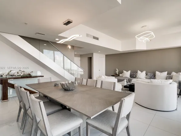 253 NE 2nd St APT 4904, Miami, FL 33132