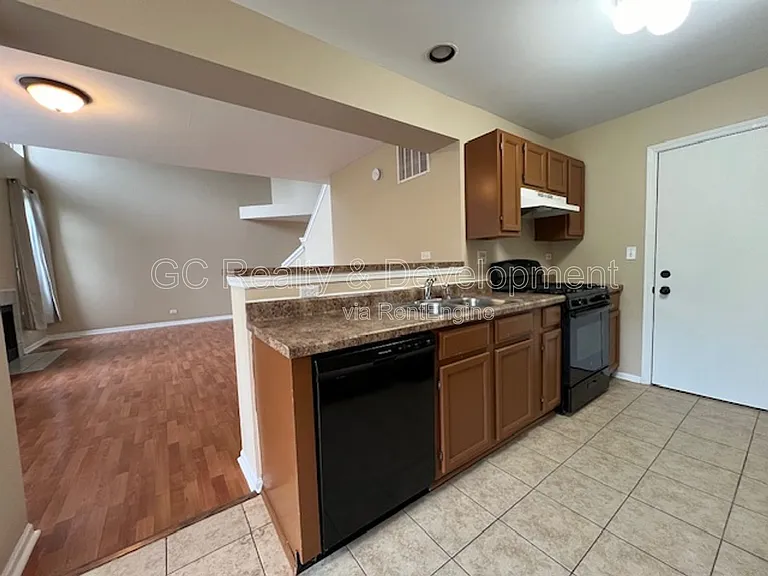 339 S Lancelot Ln — Photo 6
