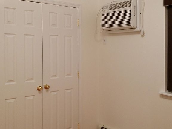 5th image of 7009 10th Ave #2
