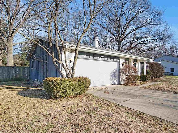 3rd image of 11333 Birchway Dr