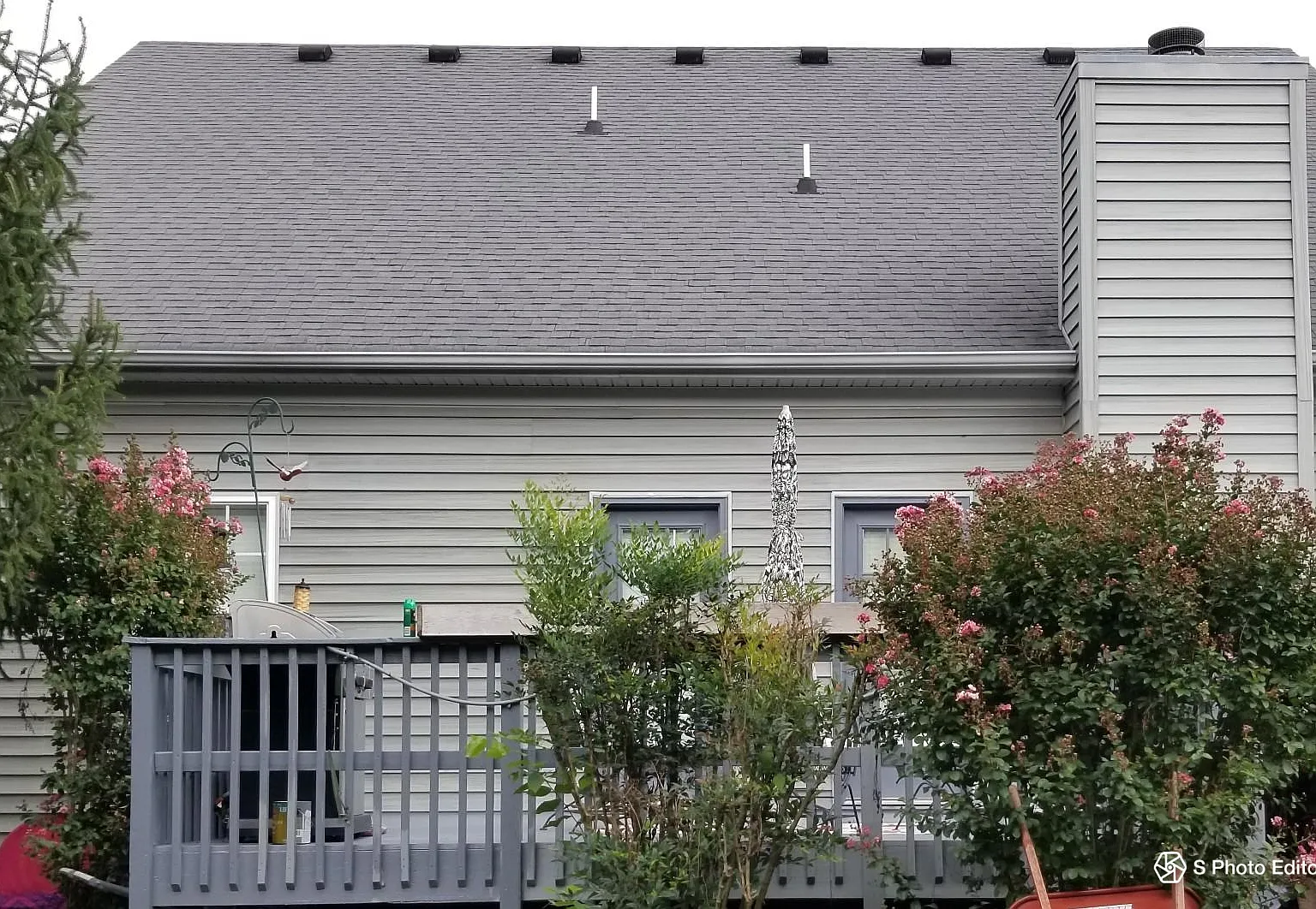 4 bed, 2.5 bath, 2346 sqft, $2,500 — Photo 2