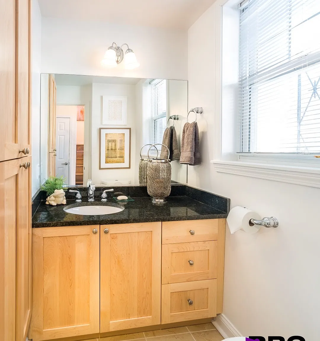 2 bed, 1.0 bath, 911 sqft, $3,445 — Photo 3