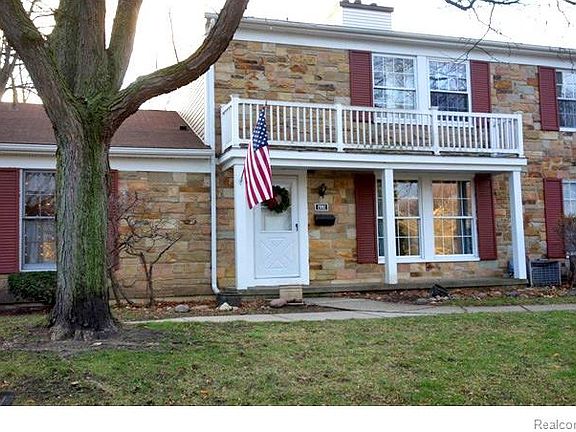 2nd image of 2922 W Whittier Ct
