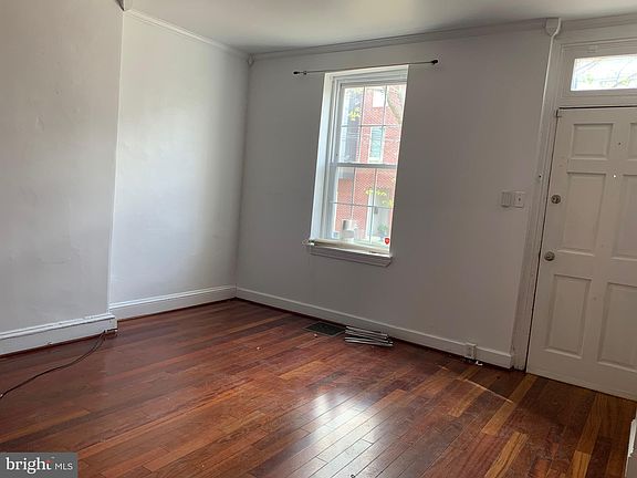 3rd image of 3329 Conrad St