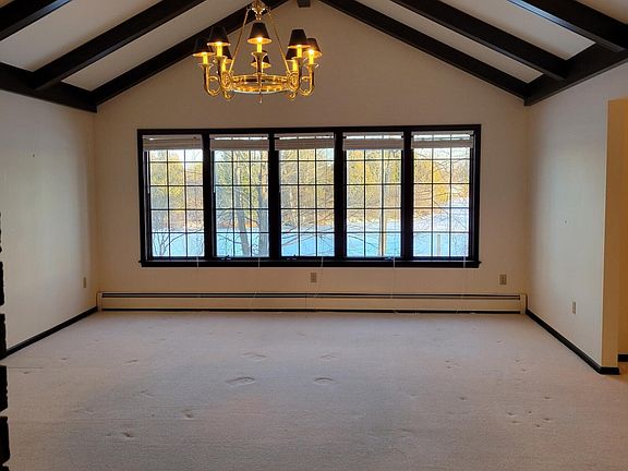 5th image of 601 Island View Dr