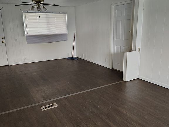 5th image of 203 Slayton St