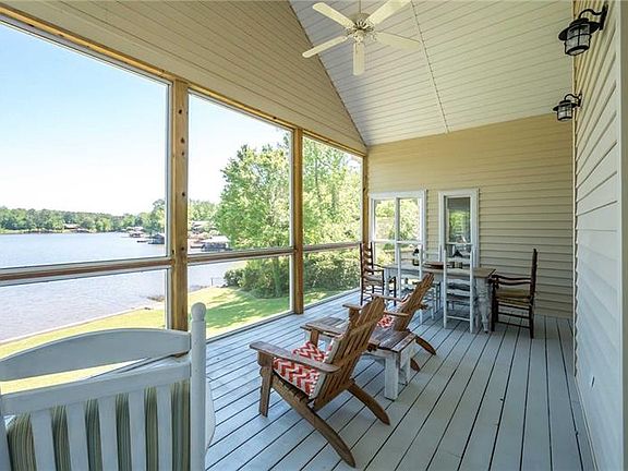 3rd image of 934 Lee Road 388