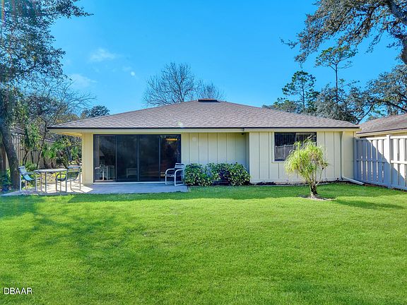 5th image of 725 Saint Andrews Cir