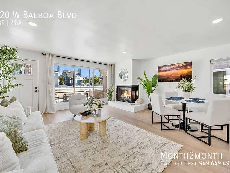 920 W Balboa Blvd — Photo 2