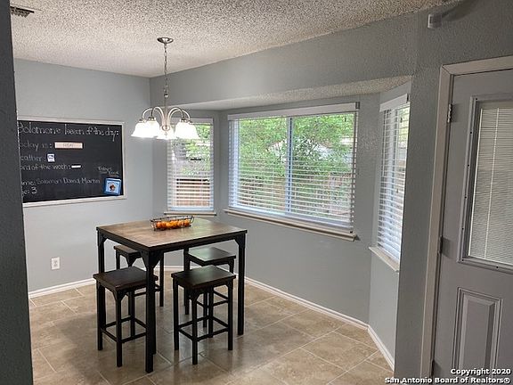 5th image of 8307 Knute Rockne St